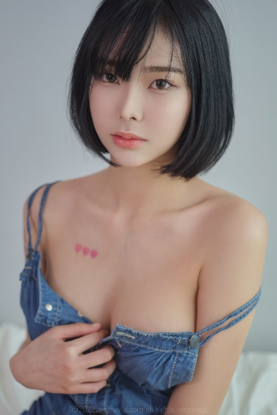 事物的秘密截取水中一段